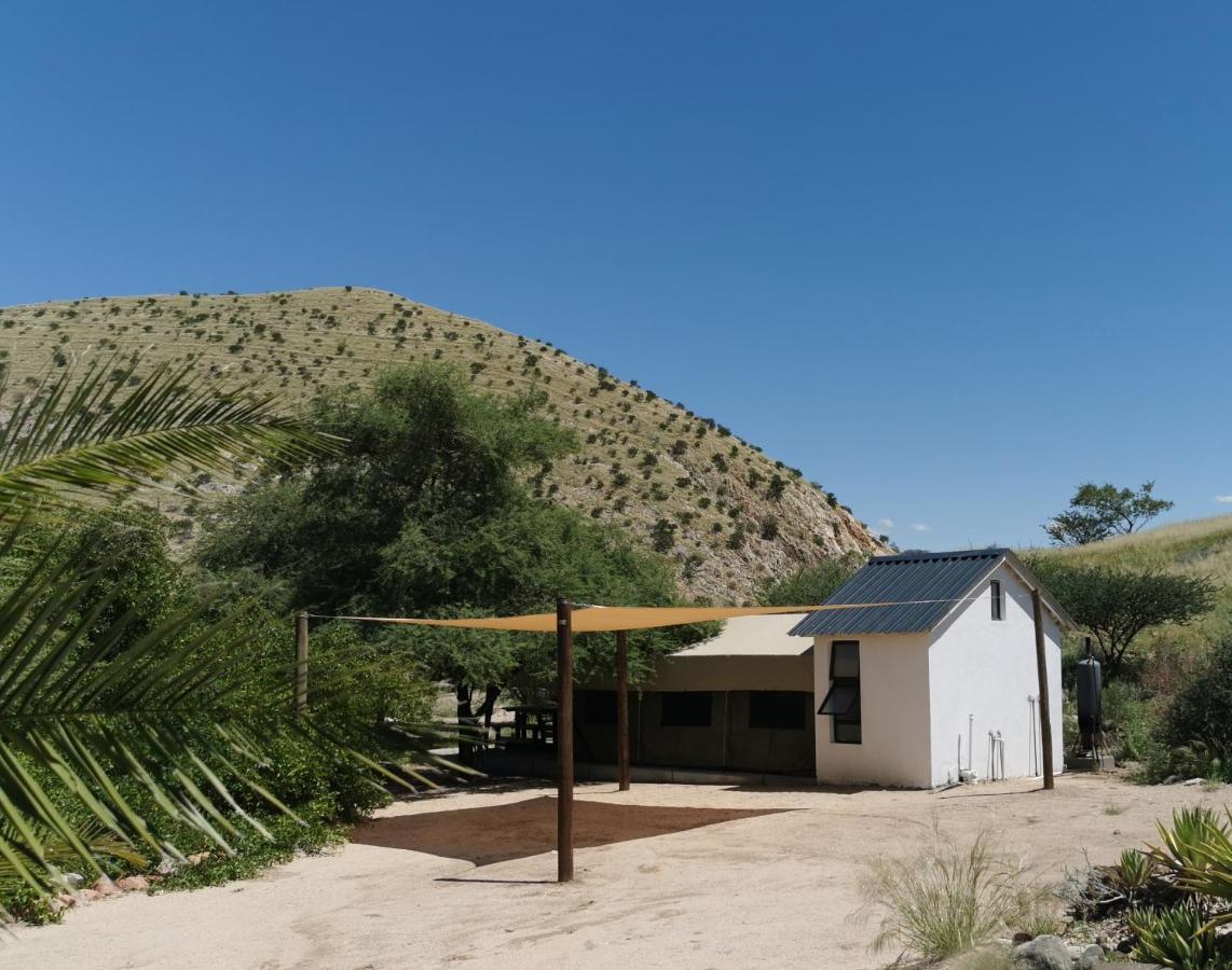 Achab Self Catering Tent Usakos Zewnętrze zdjęcie