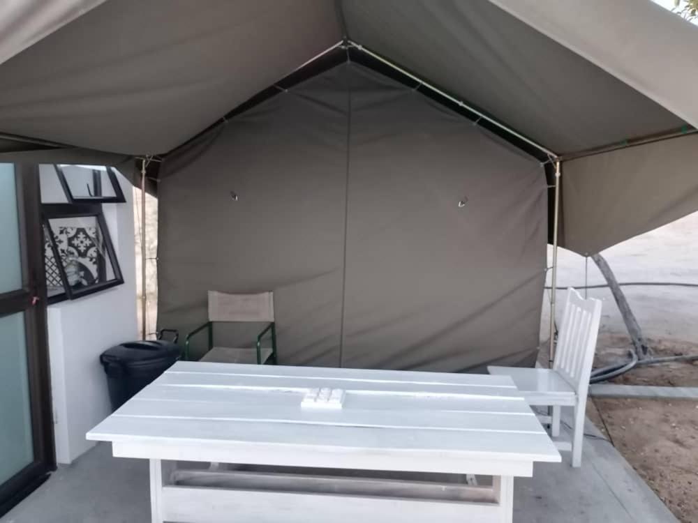 Achab Self Catering Tent Usakos Zewnętrze zdjęcie